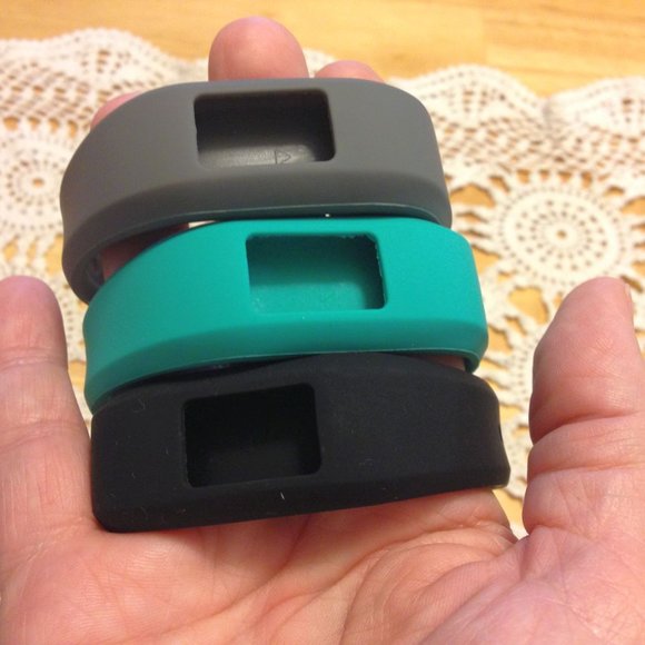 Garmin Vivofit Jr 3 bands, bundle of three - Picture 3 of 4